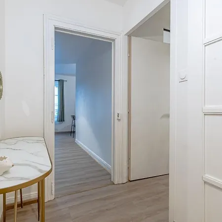 Les Cocktails Apartment